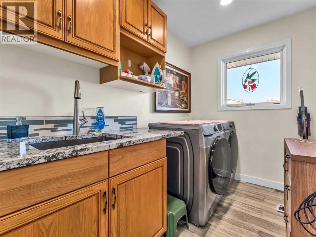 3 Redwood Court Se, Medicine Hat, Alberta  T1B 3Z6 - Photo 31 - A2284639