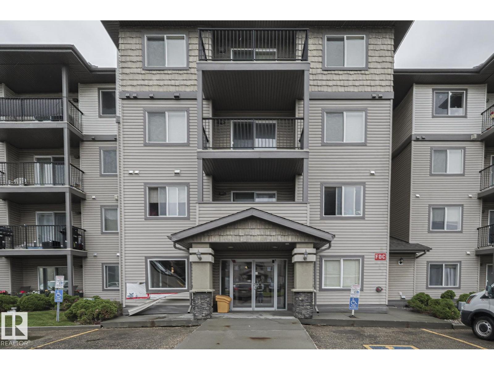 #202 309 CLAREVIEW STATION DR NW NW, edmonton, Alberta