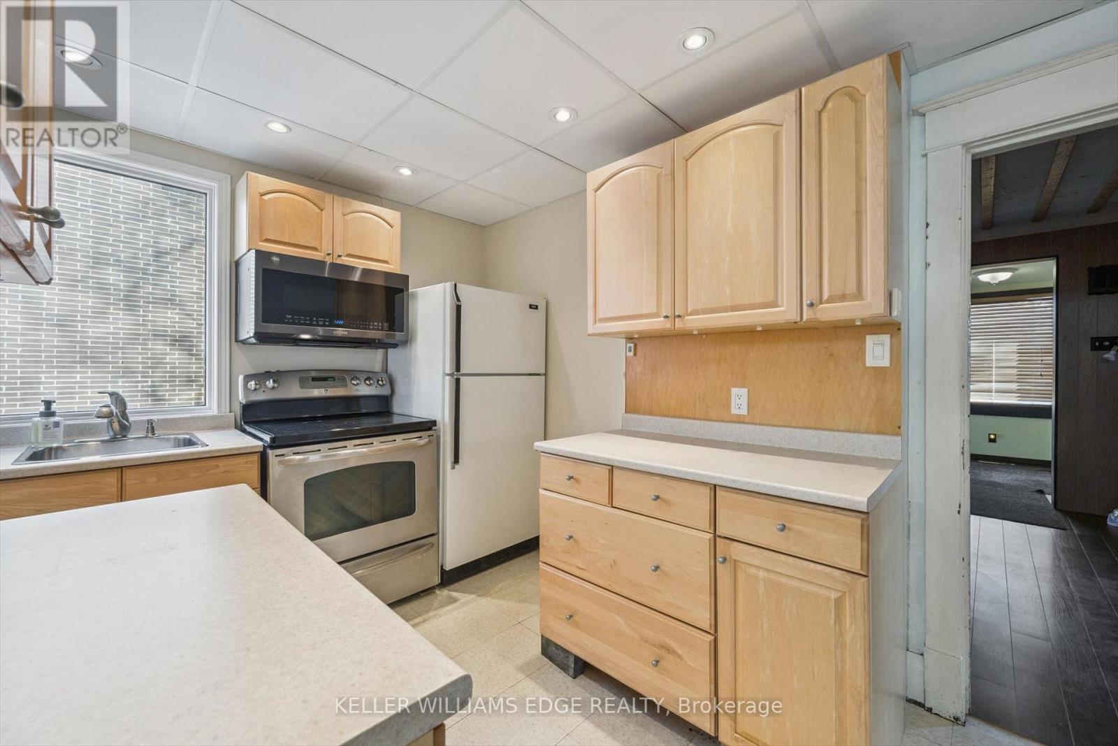 139 Stewart Street, Oakville (Co Central), Ontario  L6K 1X8 - Photo 19 - W12880756