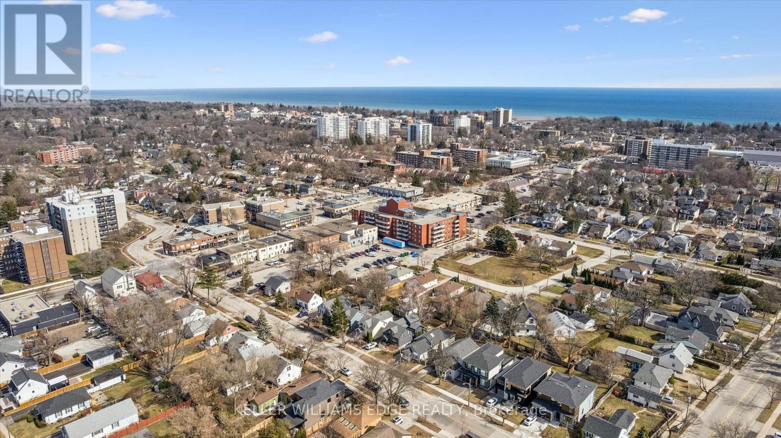 139 Stewart Street, Oakville (Co Central), Ontario  L6K 1X8 - Photo 4 - W12880756