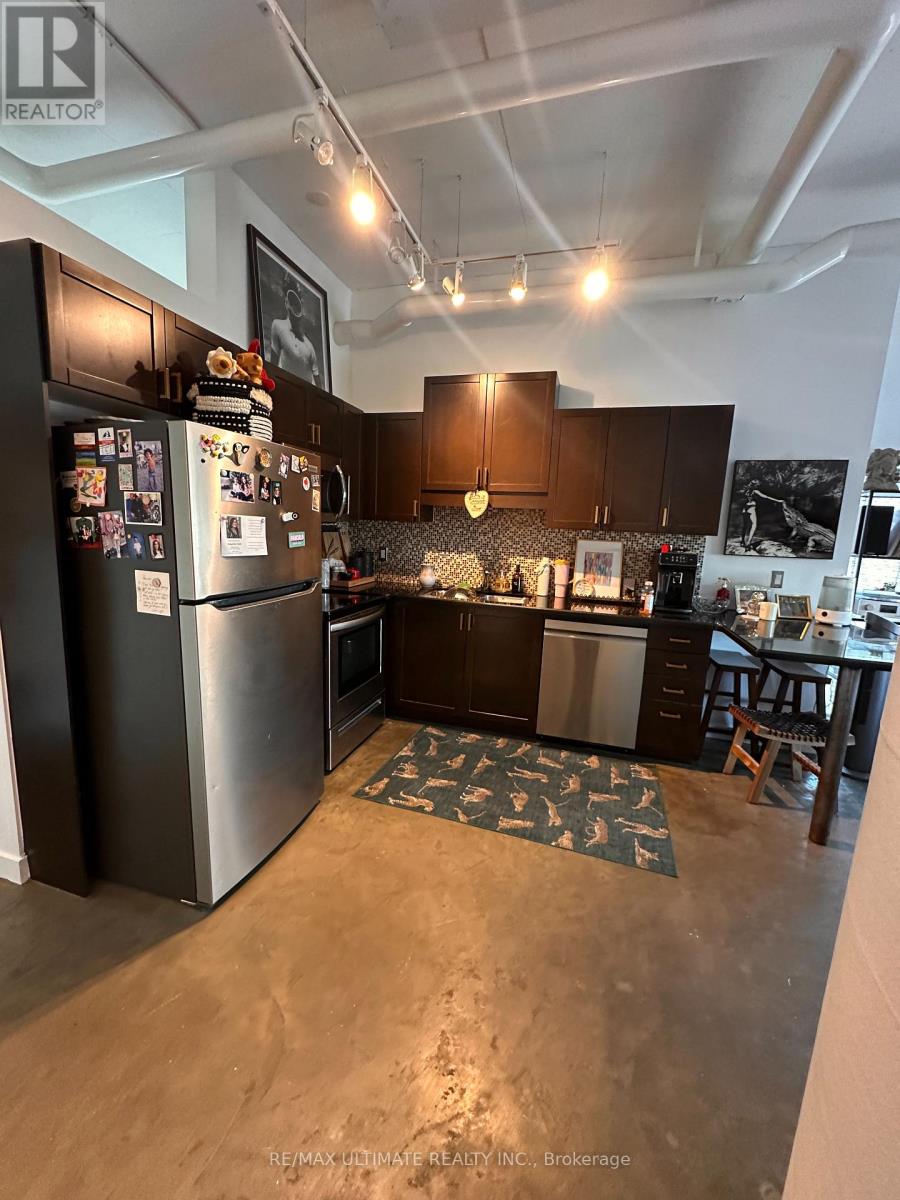 301 - 2 Fieldway Road, Toronto (Islington-City Centre West), Ontario  M8Z 0B9 - Photo 3 - W12880762