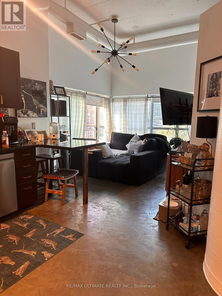 301 - 2 Fieldway Road, Toronto (Islington-City Centre West), Ontario  M8Z 0B9 - Photo 4 - W12880762