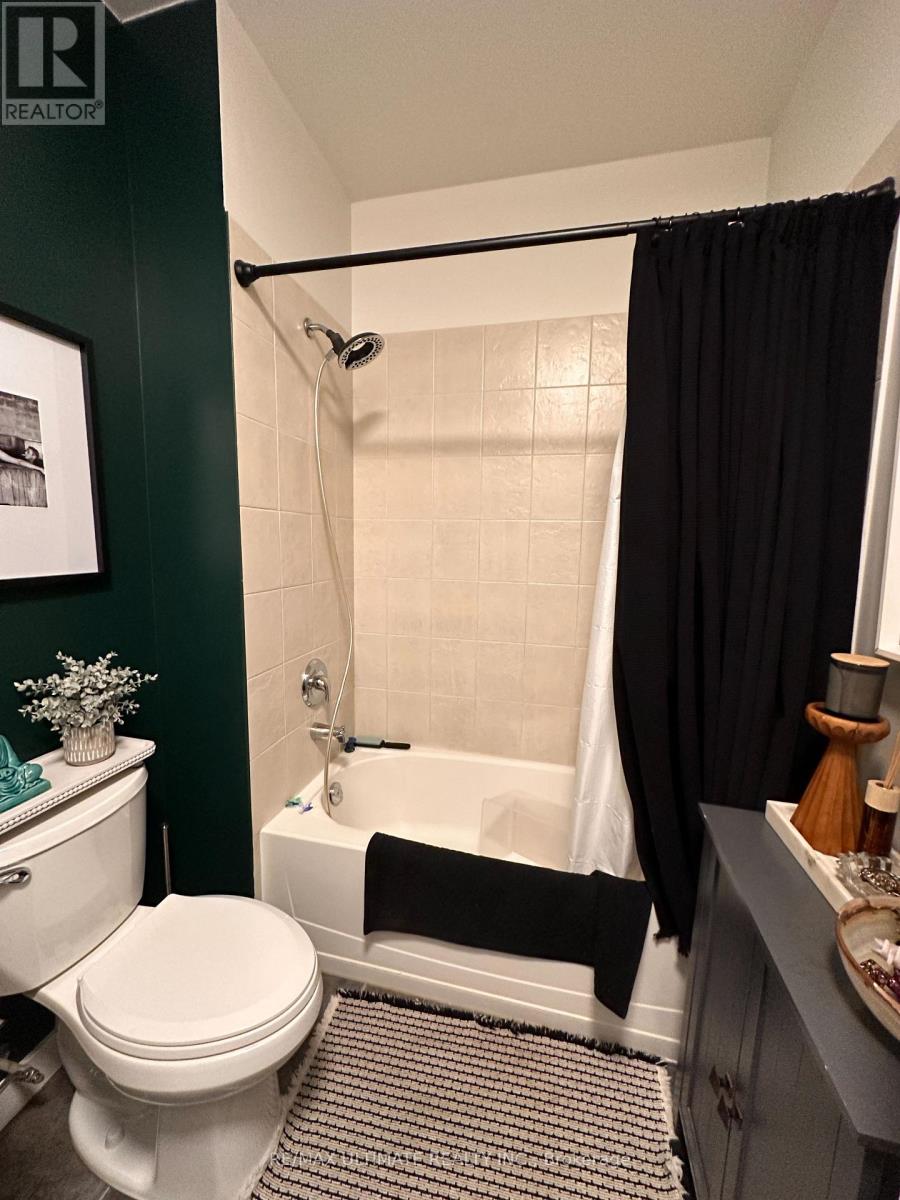 301 - 2 Fieldway Road, Toronto (Islington-City Centre West), Ontario  M8Z 0B9 - Photo 7 - W12880762