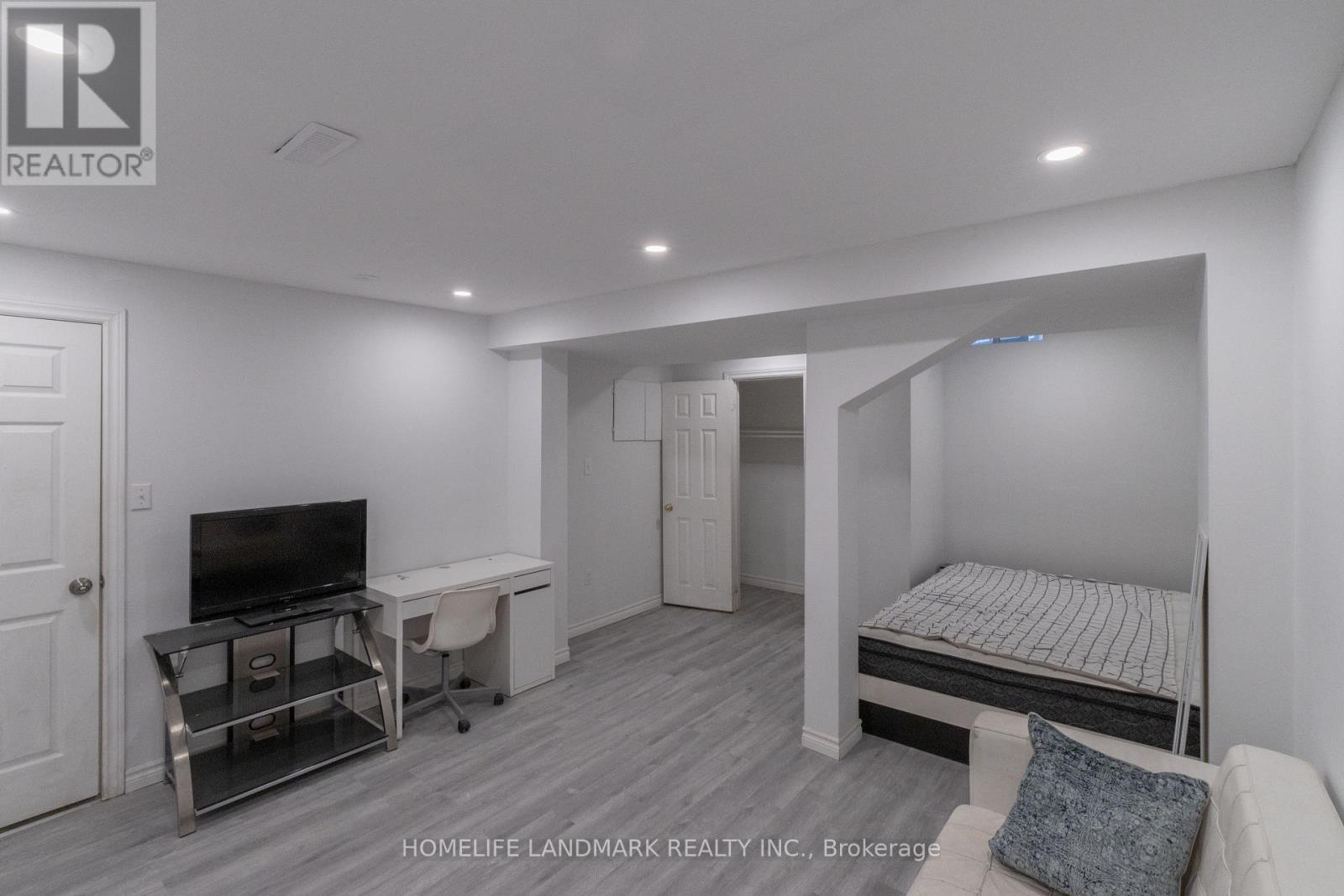 2453 Strathmore Crescent, Mississauga (Central Erin Mills), Ontario  L5M 5K9 - Photo 34 - W12880766