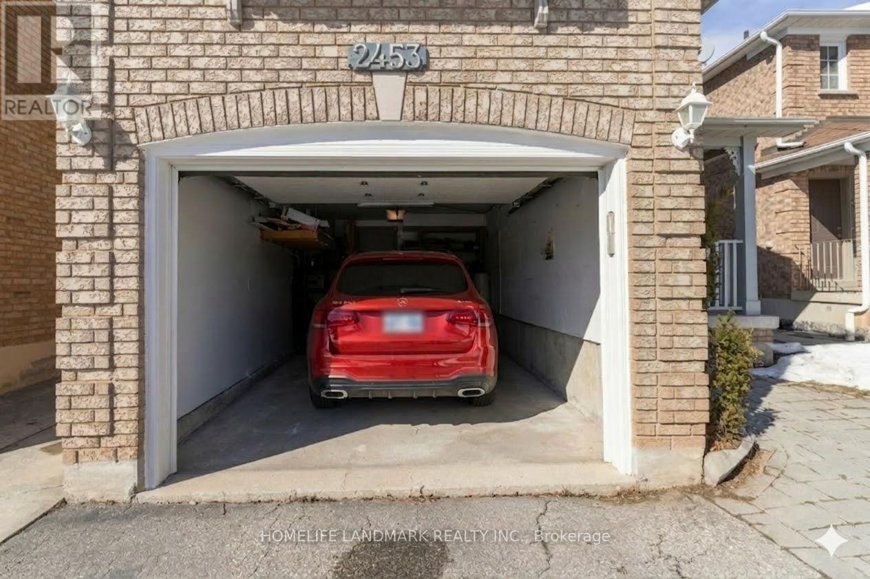 2453 Strathmore Crescent, Mississauga (Central Erin Mills), Ontario  L5M 5K9 - Photo 35 - W12880766