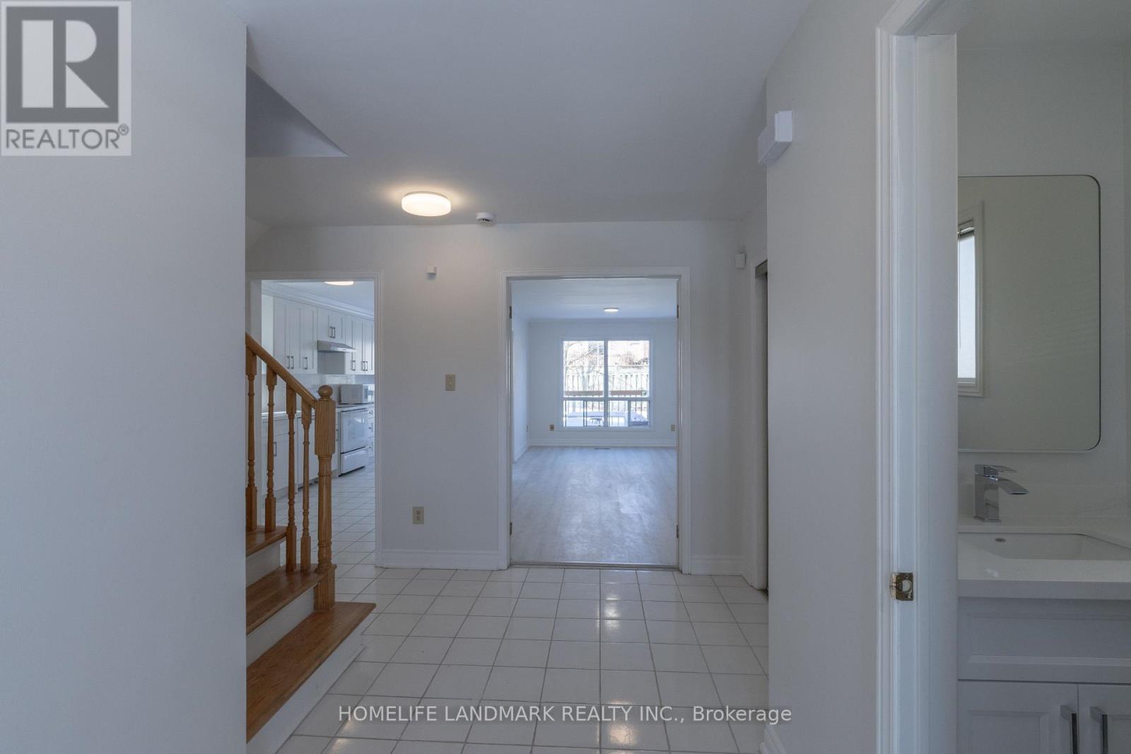 2453 Strathmore Crescent, Mississauga (Central Erin Mills), Ontario  L5M 5K9 - Photo 6 - W12880766