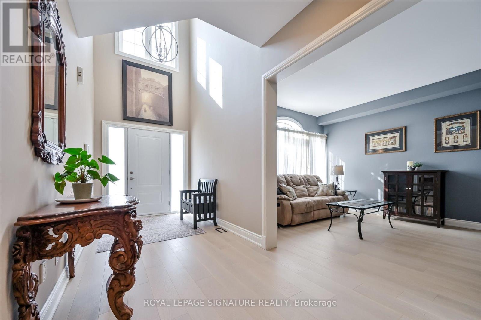 2177 Cashey Drive, Oakville, Ontario  L6H 5M1 - Photo 5 - W12880768