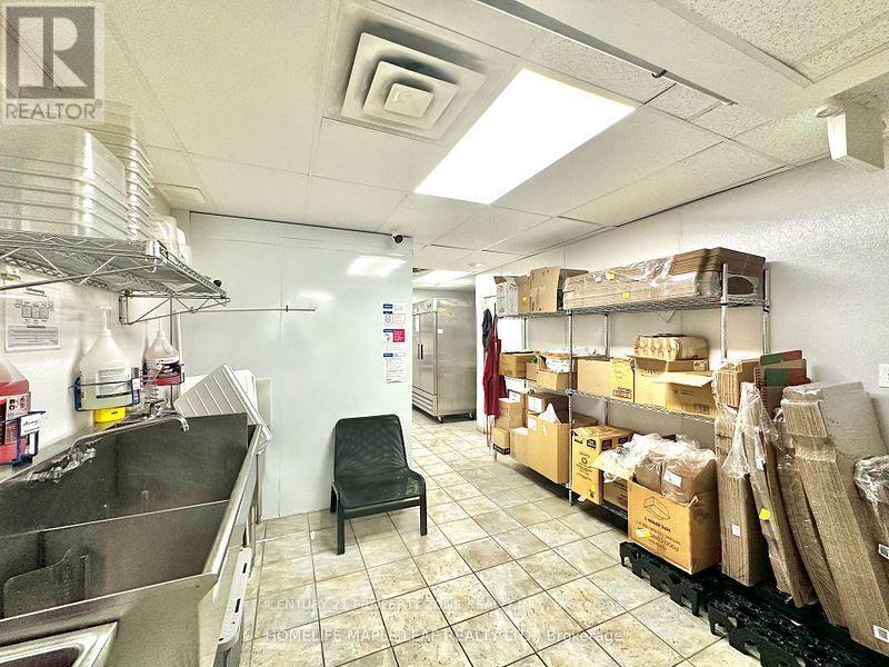 1201 Hurontario Street, Mississauga (Mineola), Ontario  L5G 3H2 - Photo 3 - W12880770