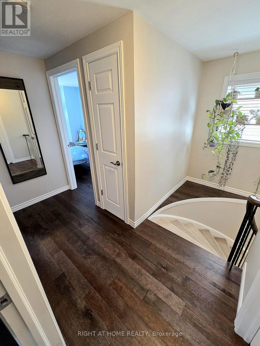 6914 Cordingley Crescent, Mississauga (Meadowvale), Ontario  L5N 4Y8 - Photo 19 - W12880802