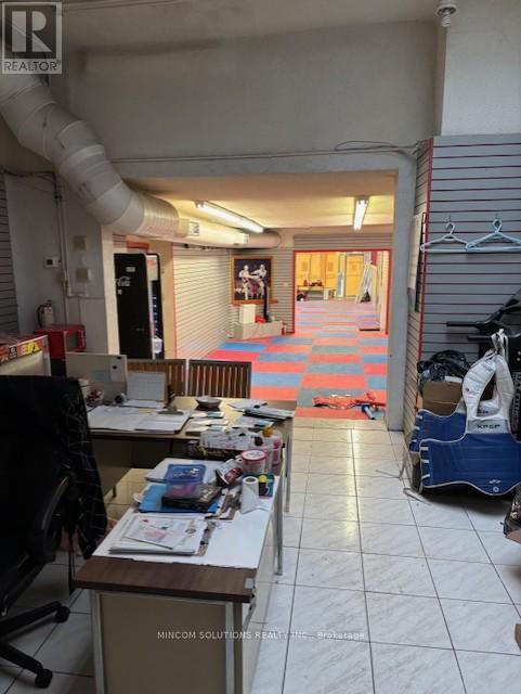 604 College Street, Toronto (Palmerston-Little Italy), Ontario  M6G 1B4 - Photo 6 - C12845566