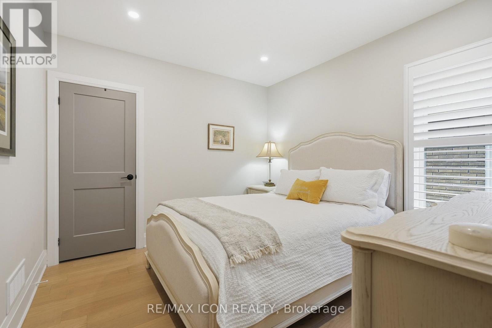 639 Emery Street E, London South, Ontario  N6C 2G3 - Photo 19 - X12880442