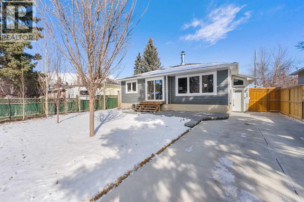 7928 36 Avenue NW, calgary, Alberta