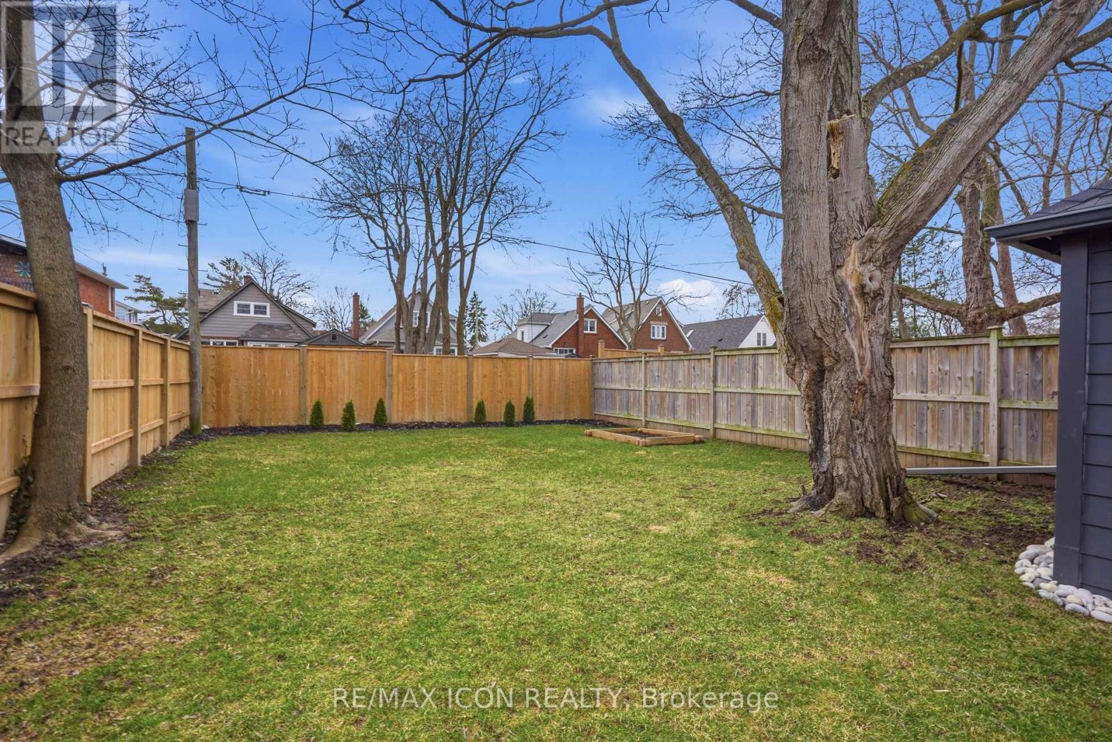 639 Emery Street E, London South, Ontario  N6C 2G3 - Photo 43 - X12880442