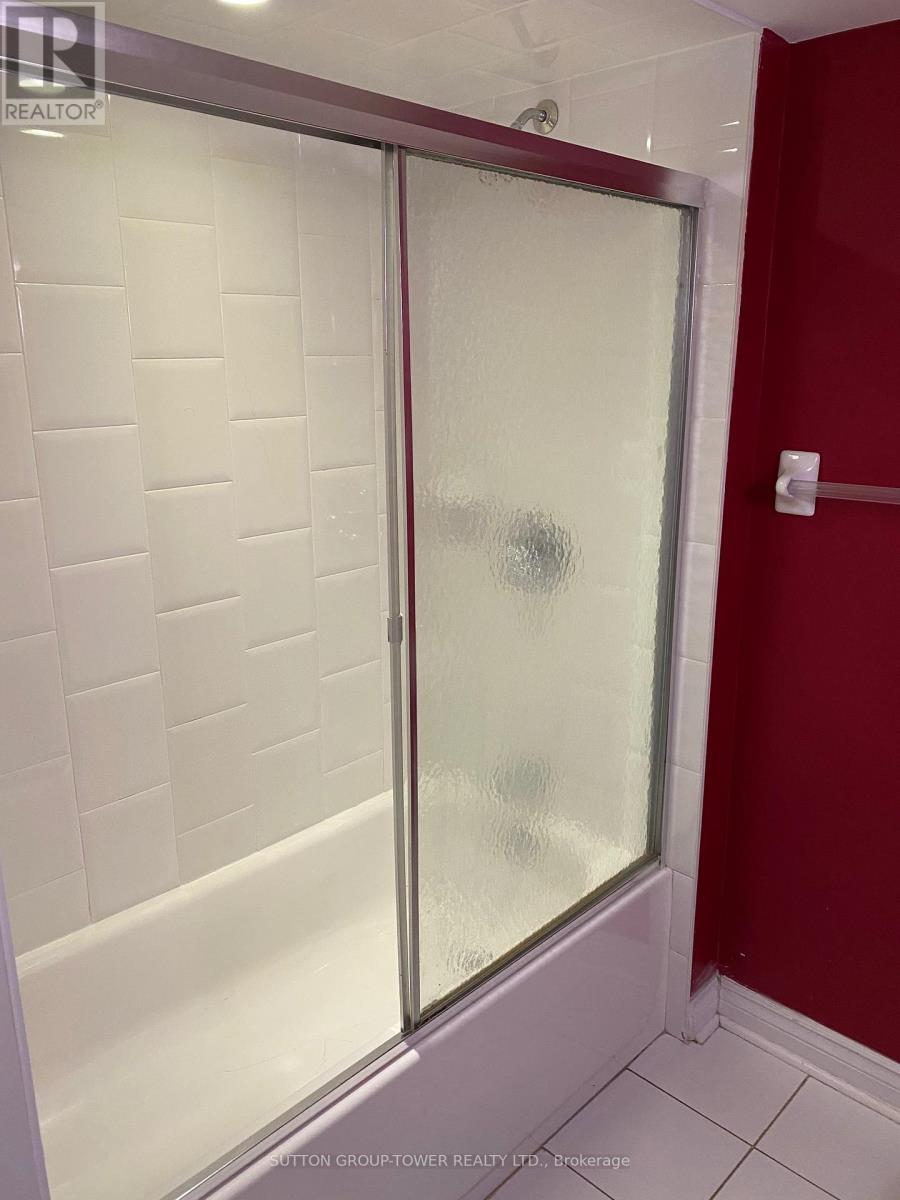 Bsmnt - 8 Penelope Street, Brampton, Ontario  L6P 3H7 - Photo 12 - W12878510