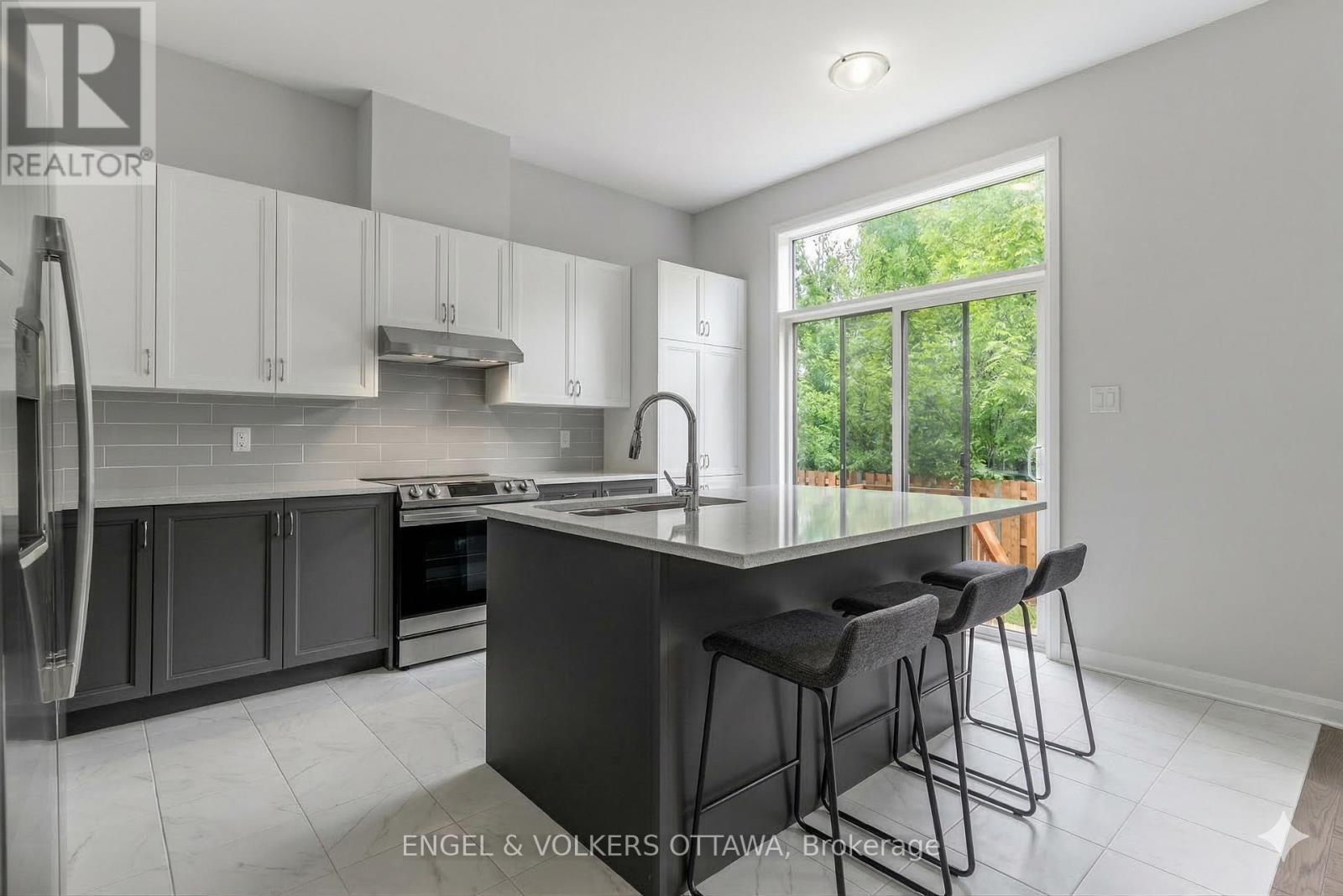 333 Elsie Macgill Walk, Ottawa, Ontario  K2W 0K7 - Photo 18 - X12880698