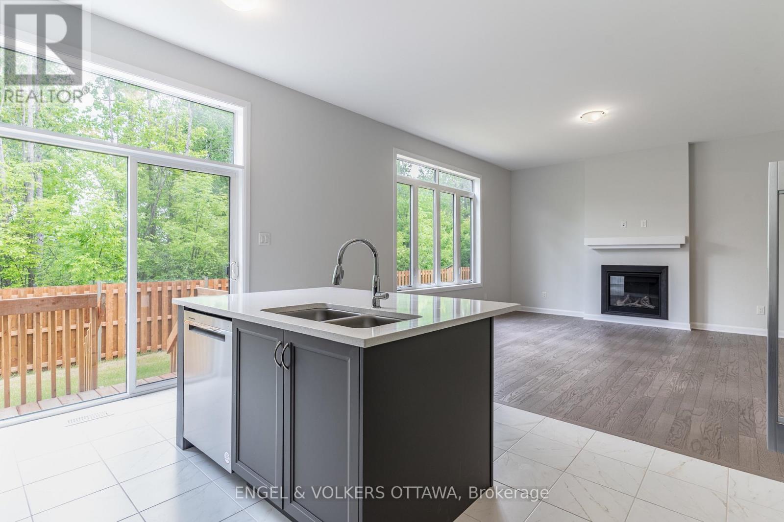 333 Elsie Macgill Walk, Ottawa, Ontario  K2W 0K7 - Photo 20 - X12880698