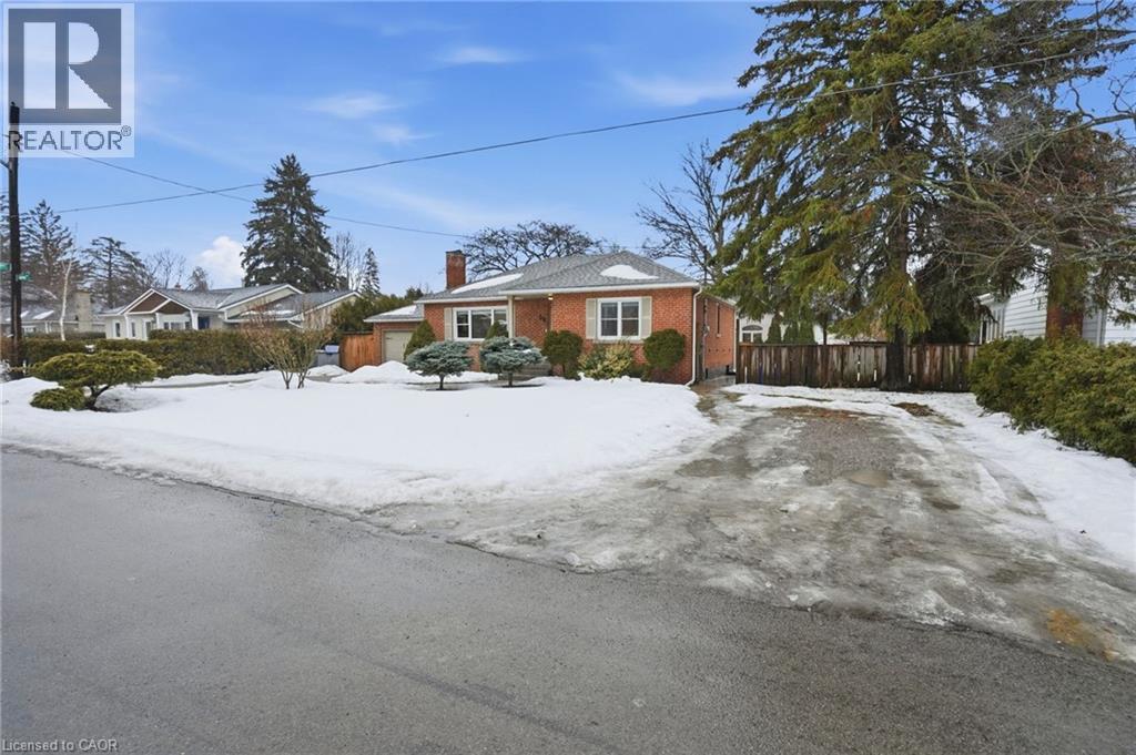 59 Oakley Court, Ancaster, Ontario  L9G 1T7 - Photo 2 - 40811774