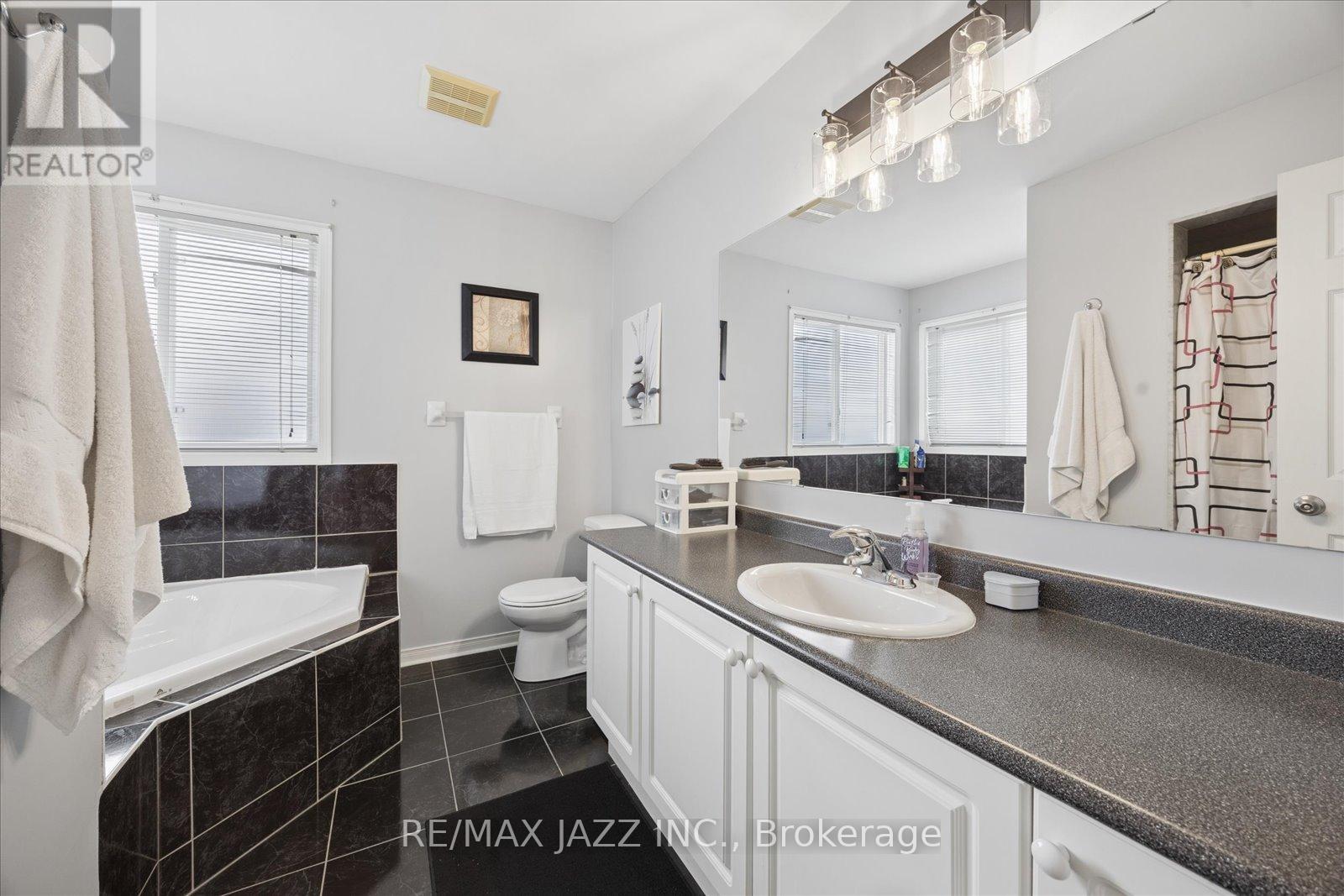 1395 Ashgrove Crescent, Oshawa, Ontario  L1K 2W4 - Photo 17 - E12880896