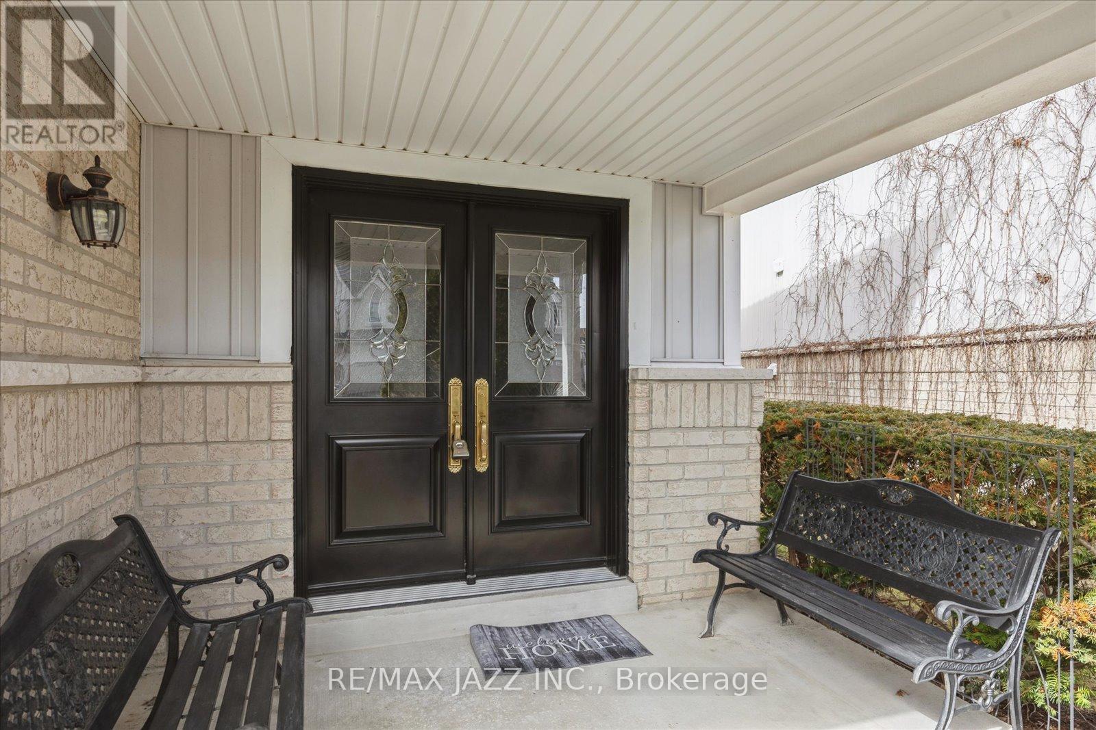 1395 Ashgrove Crescent, Oshawa, Ontario  L1K 2W4 - Photo 2 - E12880896