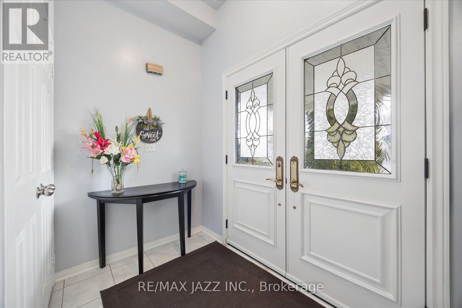 1395 Ashgrove Crescent, Oshawa, Ontario  L1K 2W4 - Photo 3 - E12880896