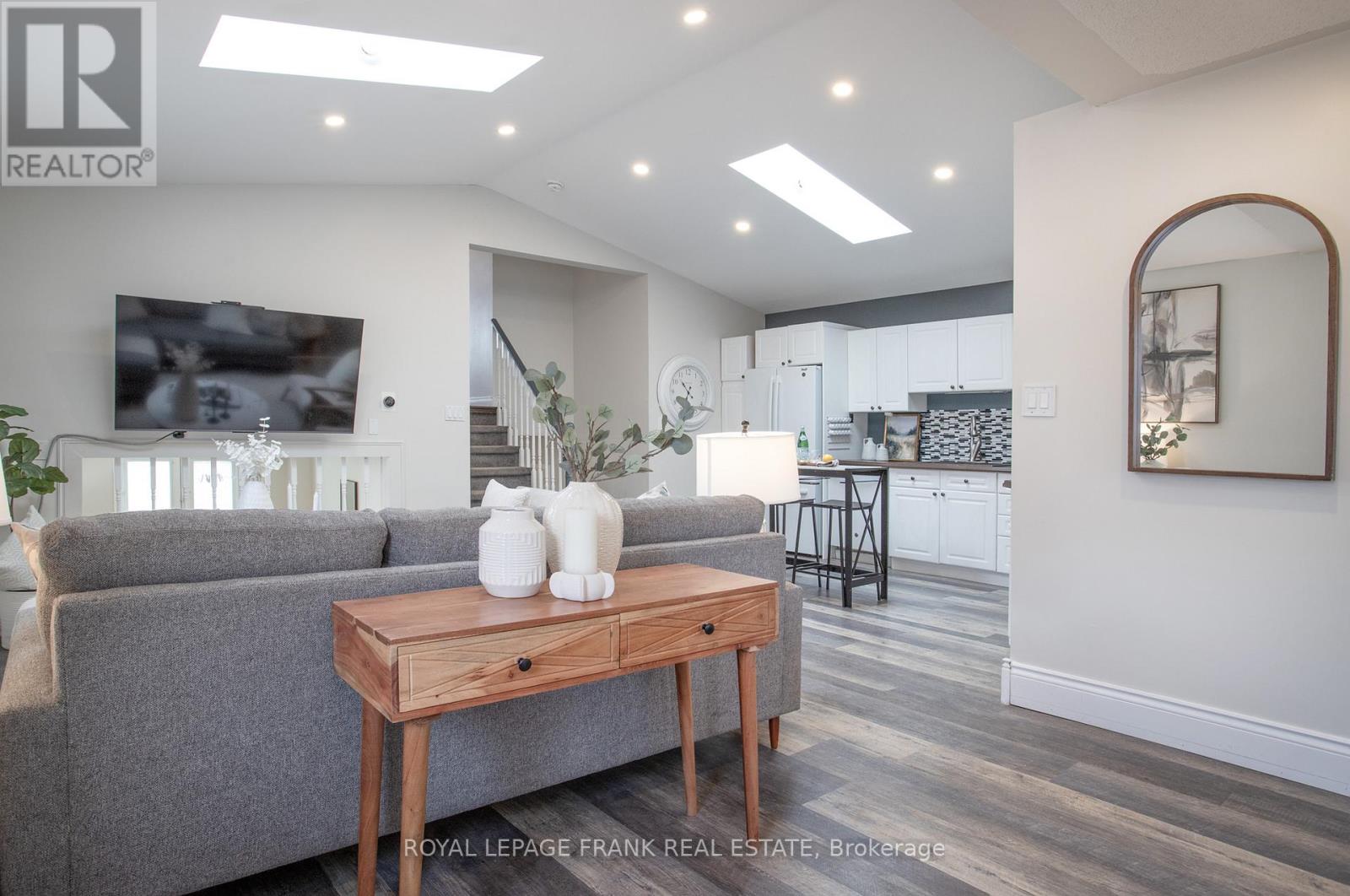 35 Dale Park Dr Drive, Clarington, Ontario  L1E 2Z4 - Photo 3 - E12880994