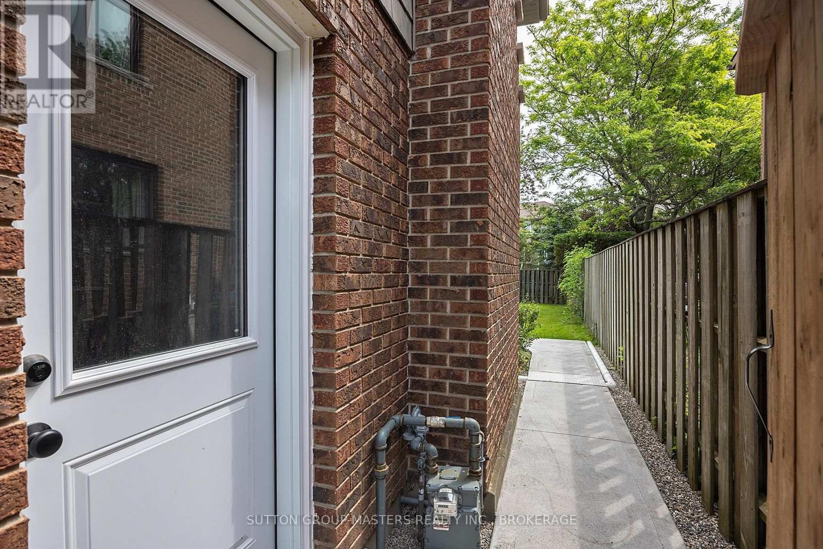 175 Country Club Drive, Kingston, Ontario  K7M 7G8 - Photo 3 - X12880958