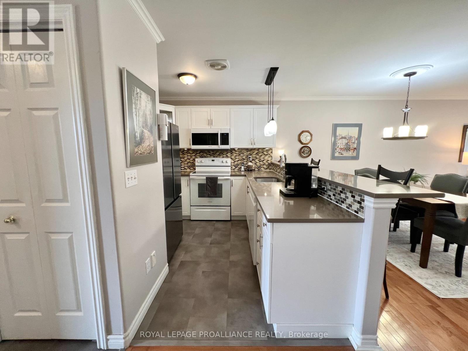 13 - 35 Albion Street, Belleville, Ontario  K8N 5Y8 - Photo 4 - X12880930