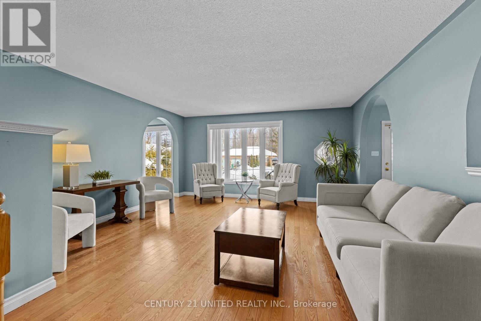 640 Brealey Drive, Peterborough, Ontario  K9K 2M7 - Photo 3 - X12880972