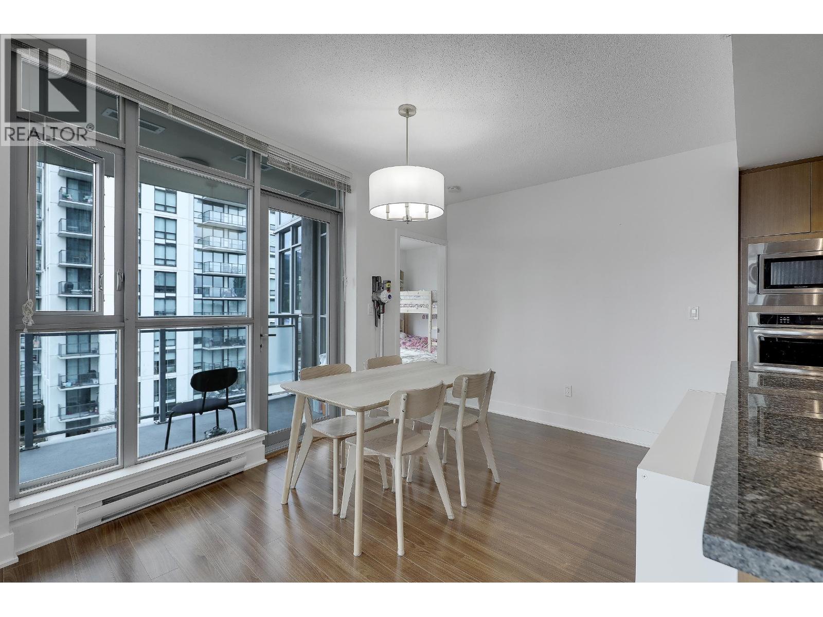 1002 3008 Glen Drive, Coquitlam, British Columbia  V3B 0J5 - Photo 6 - R3098740