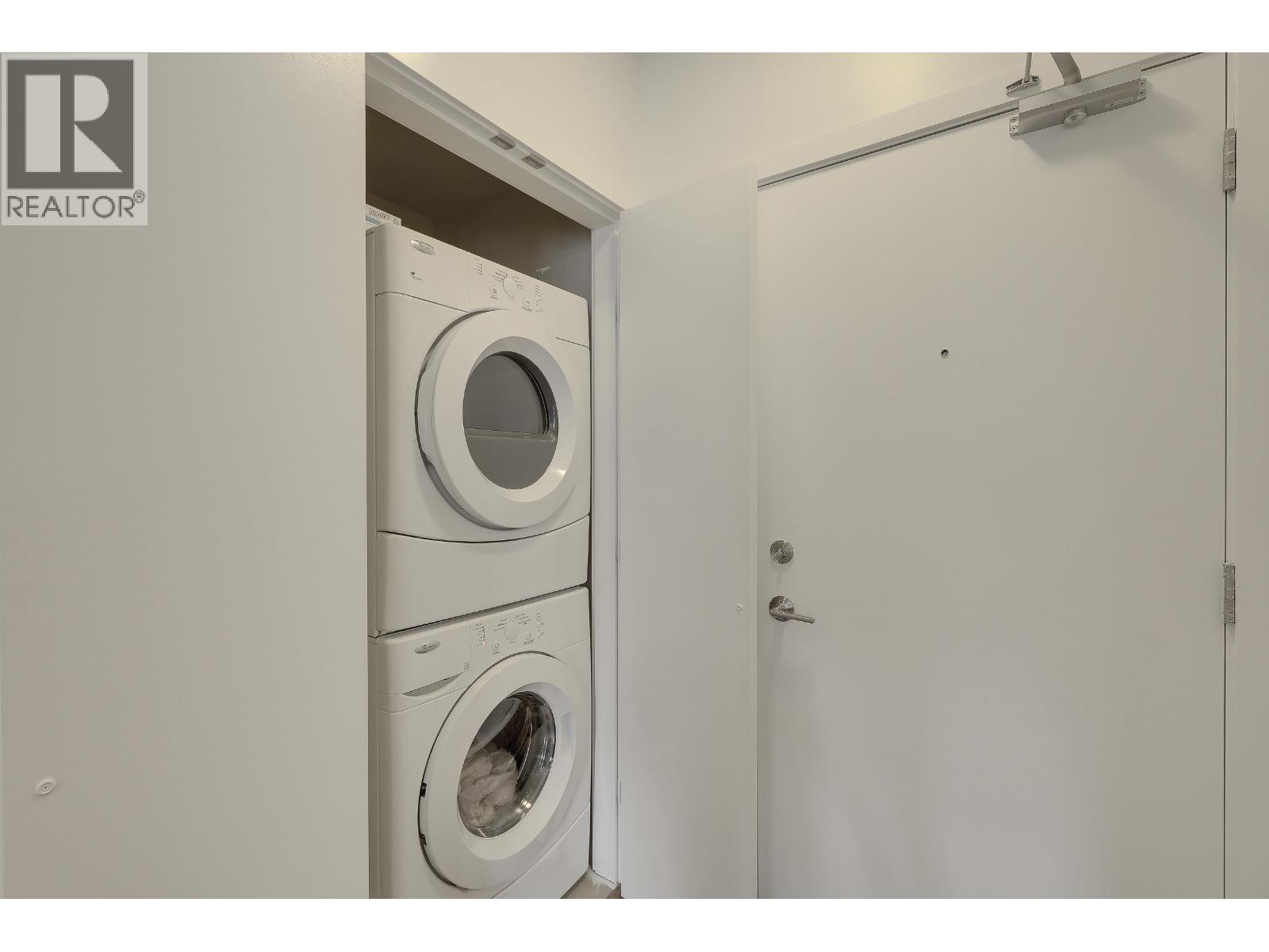 1002 3008 Glen Drive, Coquitlam, British Columbia  V3B 0J5 - Photo 24 - R3098740