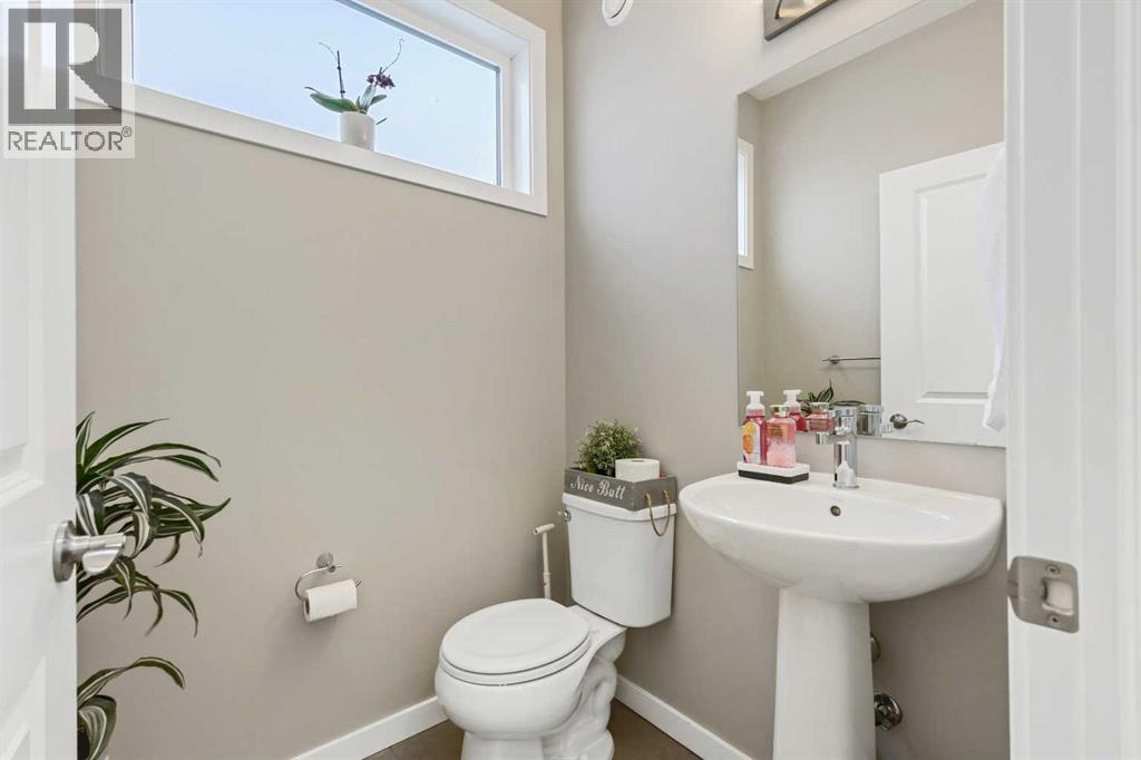 754 Belmont Drive Sw, Calgary, Alberta  T2X 4H4 - Photo 18 - A2287782