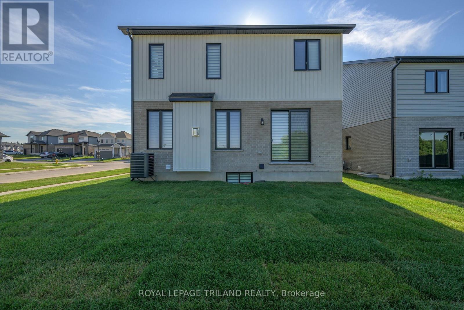 3741 Somerston Crescent, London South, Ontario  N6L 1K3 - Photo 2 - X12880920