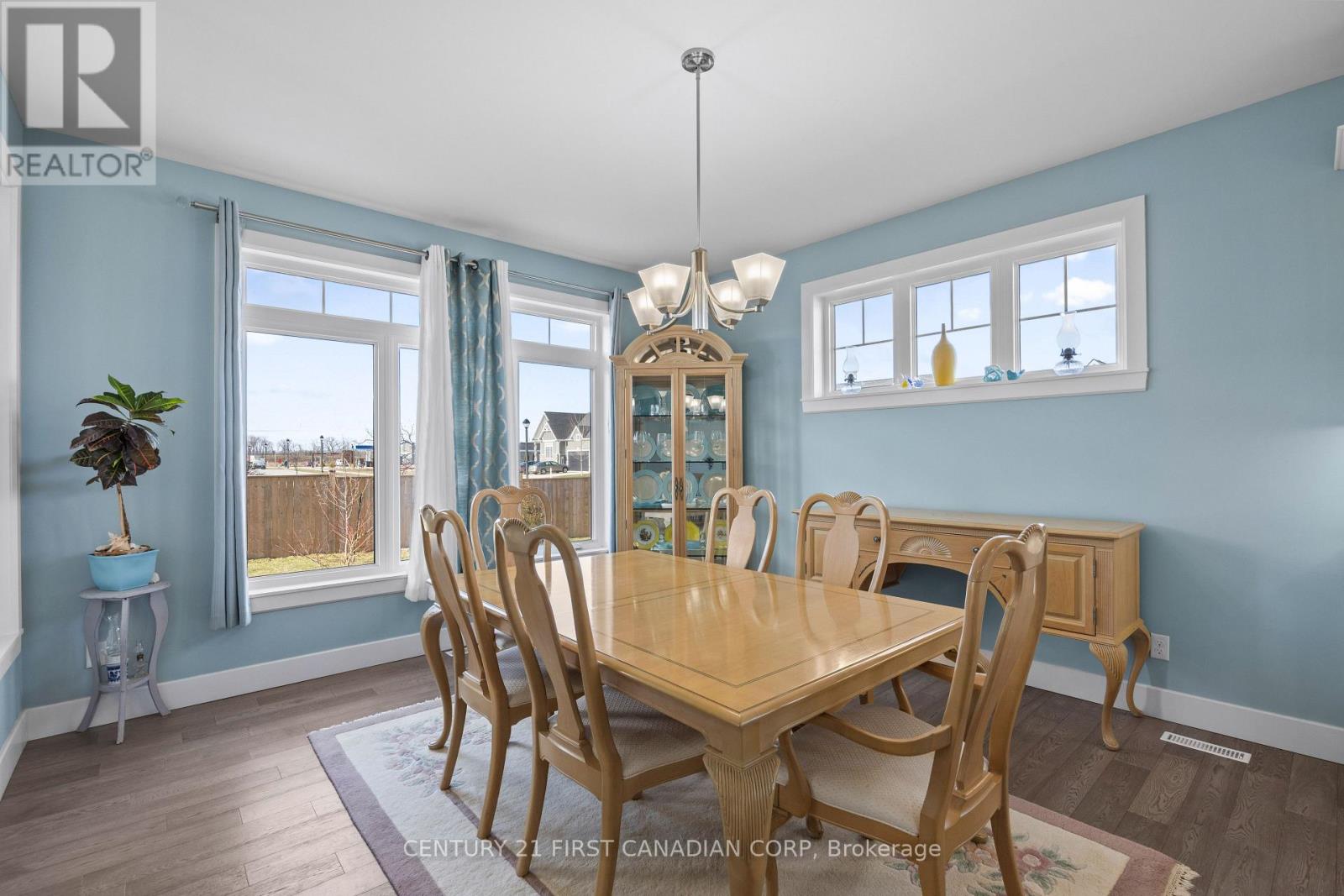 23 Brooklawn Drive, Lambton Shores, Ontario  N0M 1T0 - Photo 19 - X12880970