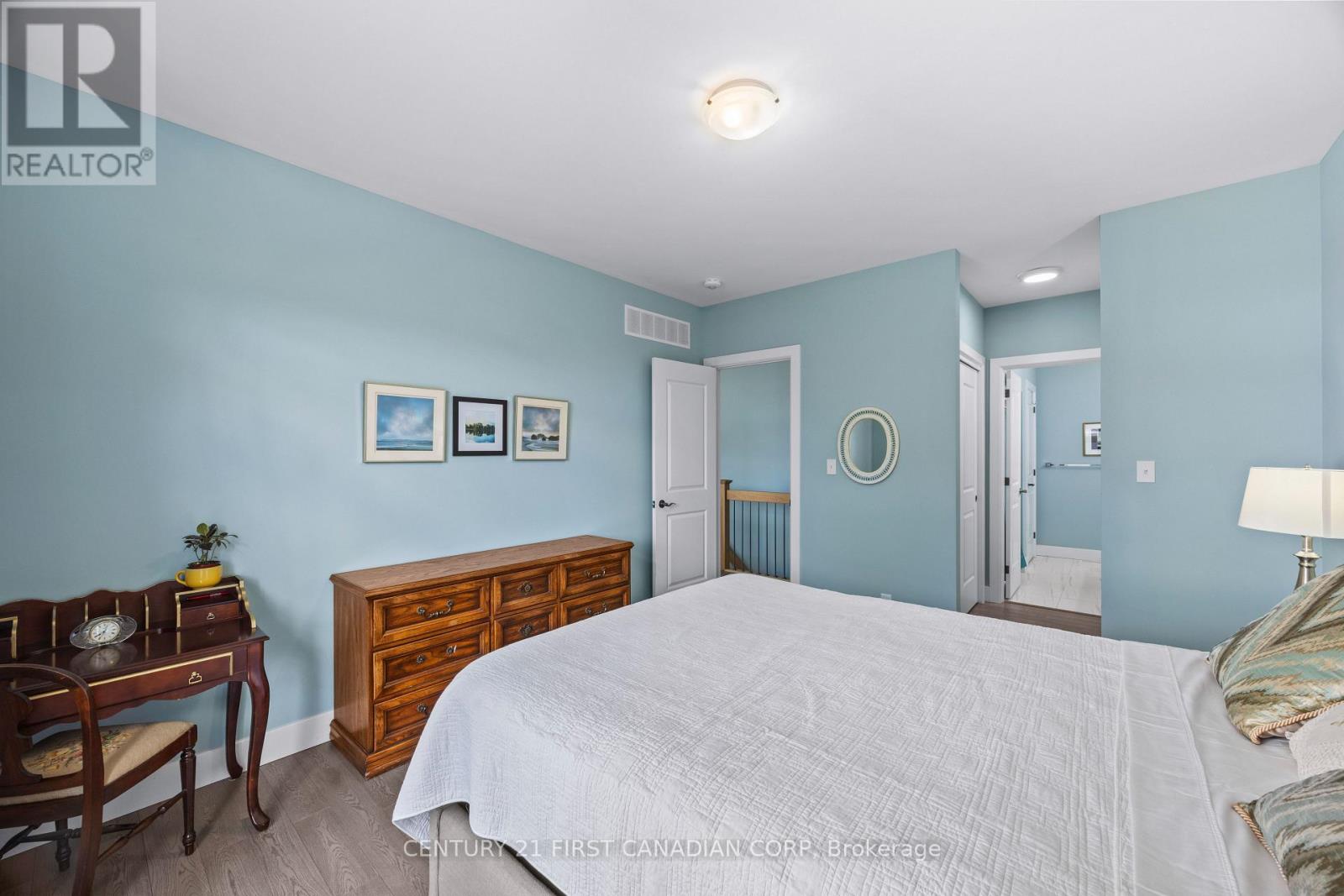 23 Brooklawn Drive, Lambton Shores, Ontario  N0M 1T0 - Photo 22 - X12880970