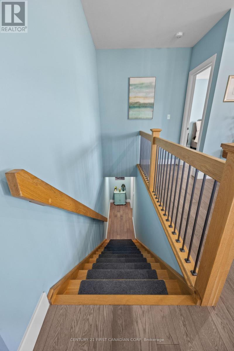 23 Brooklawn Drive, Lambton Shores, Ontario  N0M 1T0 - Photo 30 - X12880970