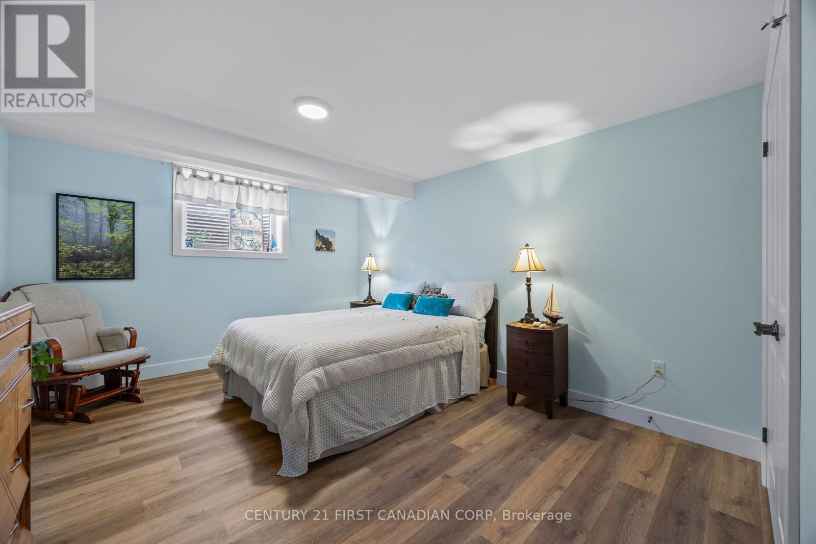 23 Brooklawn Drive, Lambton Shores, Ontario  N0M 1T0 - Photo 35 - X12880970