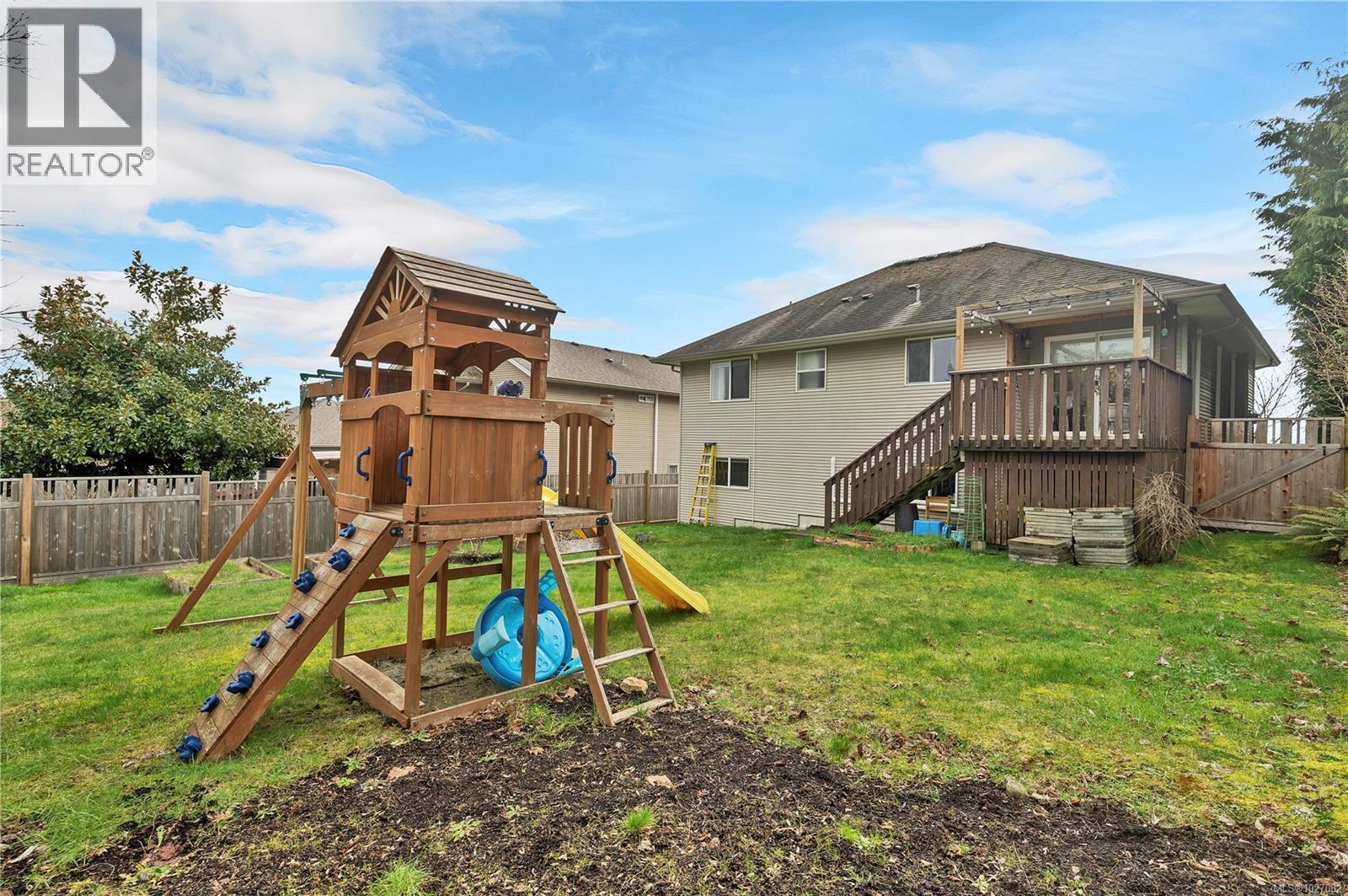 2070 College Dr, Campbell River, British Columbia  V9H 1T8 - Photo 38 - 1027082