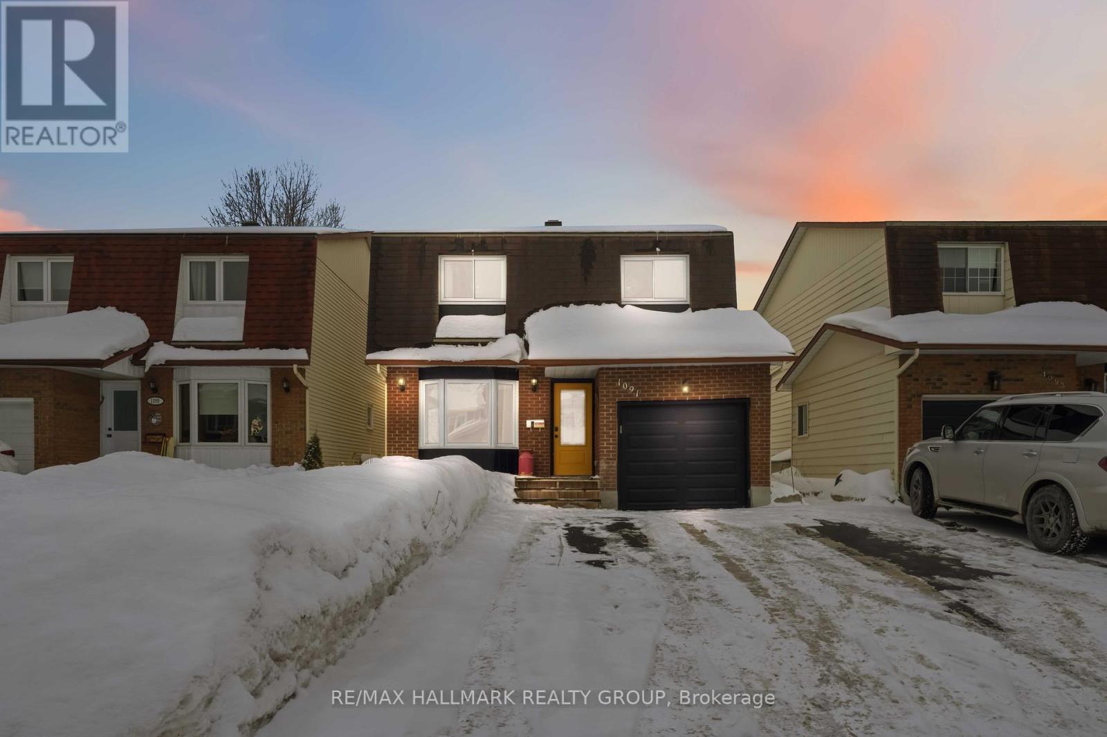 1091 Burgundy Lane, Ottawa, Ontario  K1C 2M9 - Photo 1 - X12881026