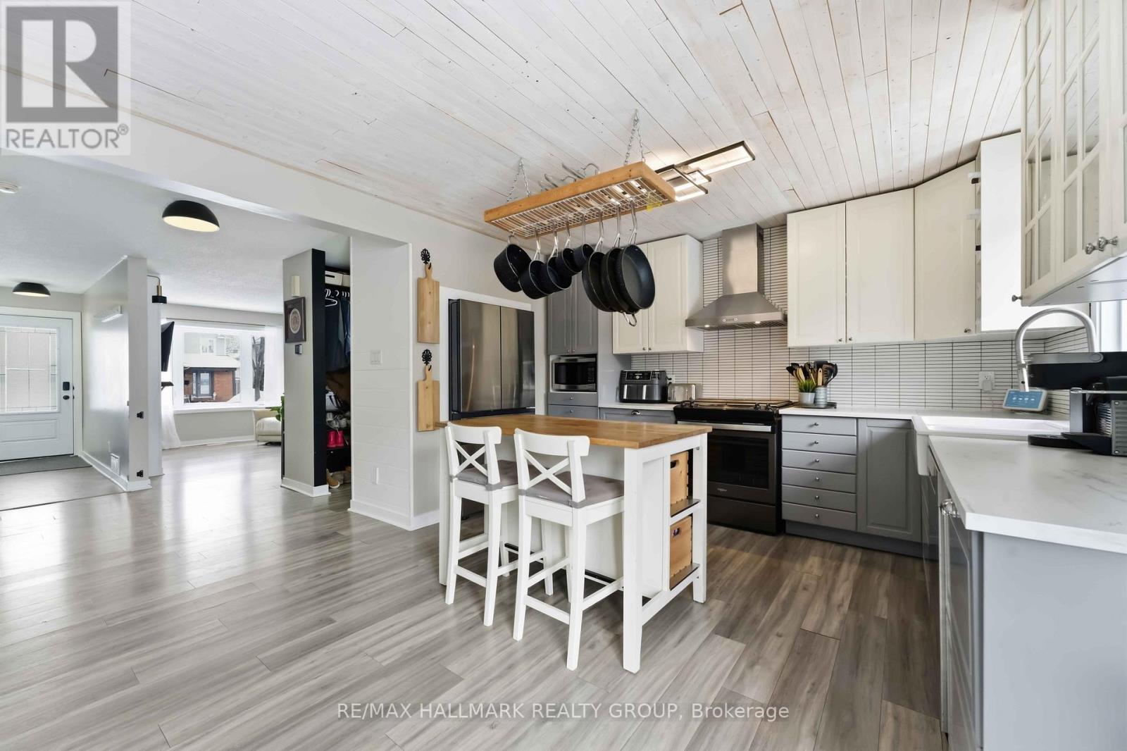 1091 Burgundy Lane, Ottawa, Ontario  K1C 2M9 - Photo 10 - X12881026