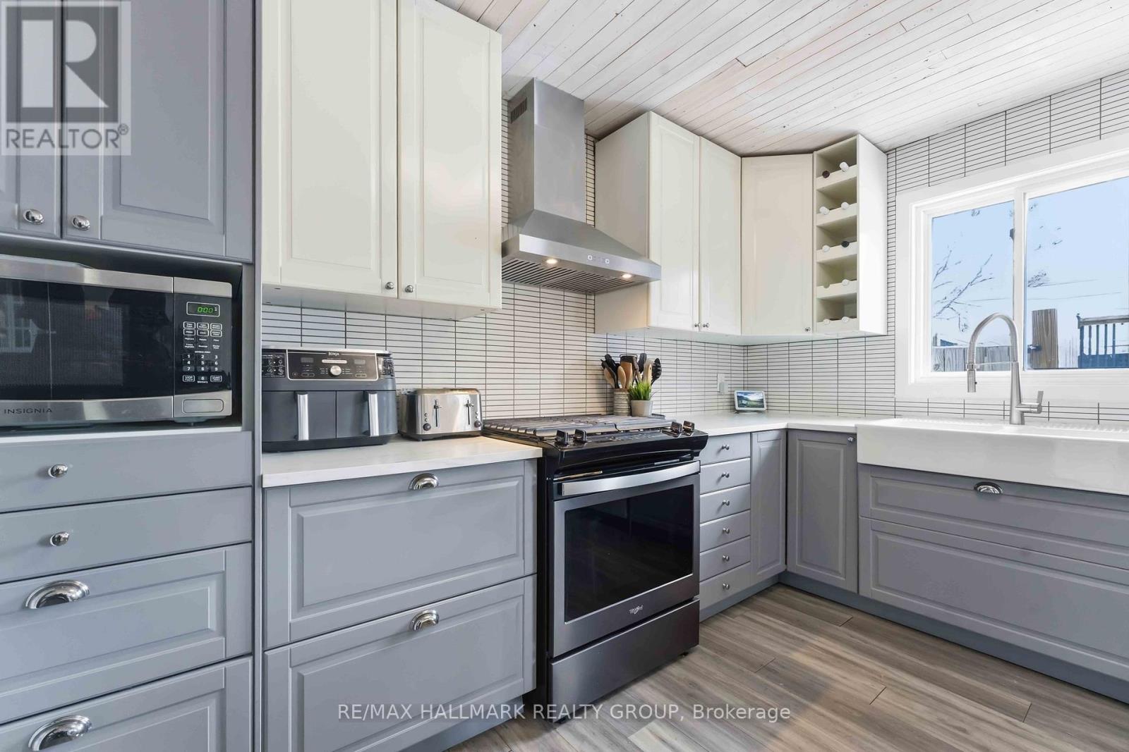 1091 Burgundy Lane, Ottawa, Ontario  K1C 2M9 - Photo 11 - X12881026