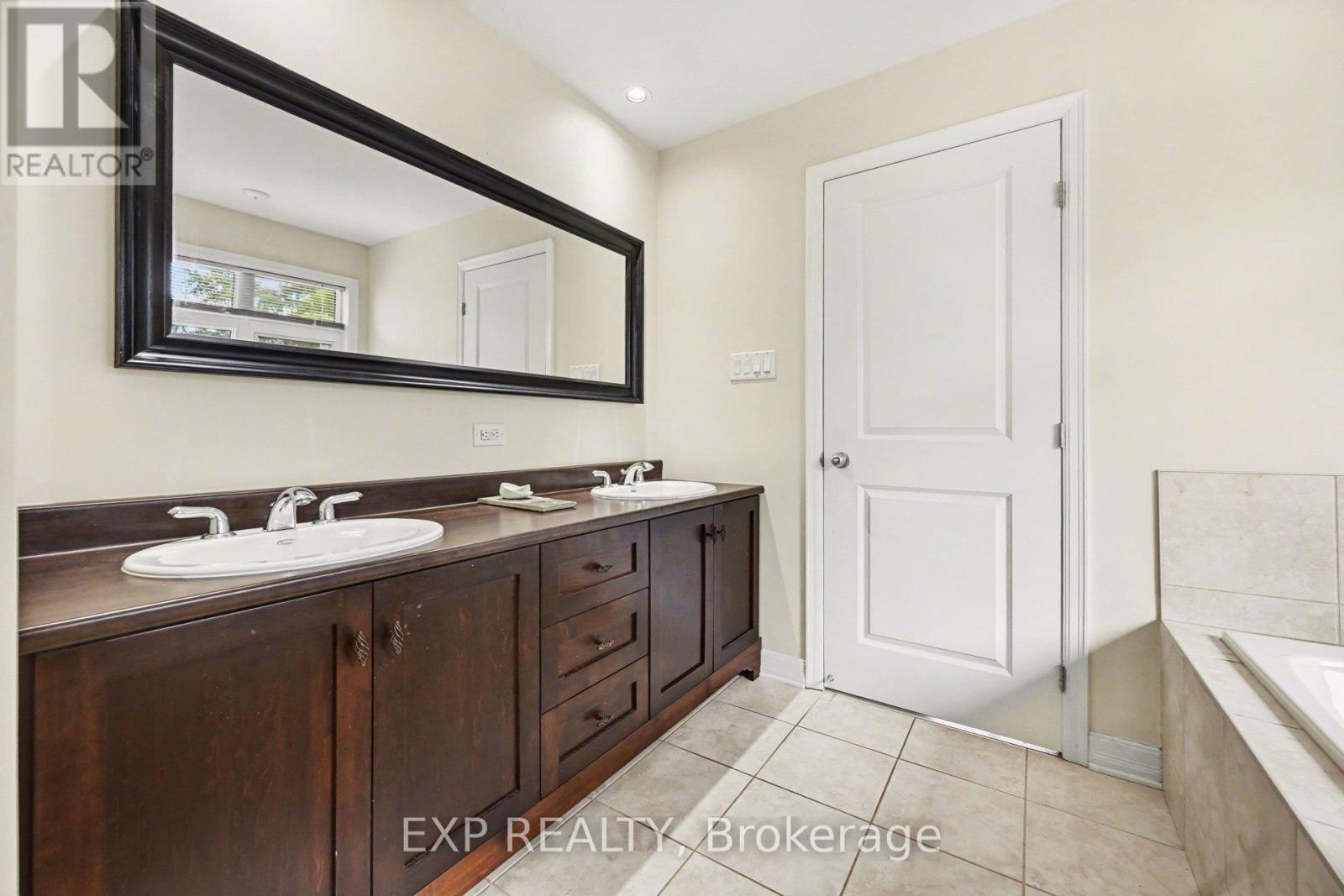 51 Callaghan Private, Ottawa, Ontario  K2K 0A6 - Photo 20 - X12881050