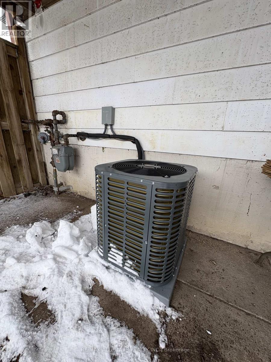 B11 - 63 Ferris Lane, Barrie, Ontario  L4M 5C4 - Photo 19 - S12880126