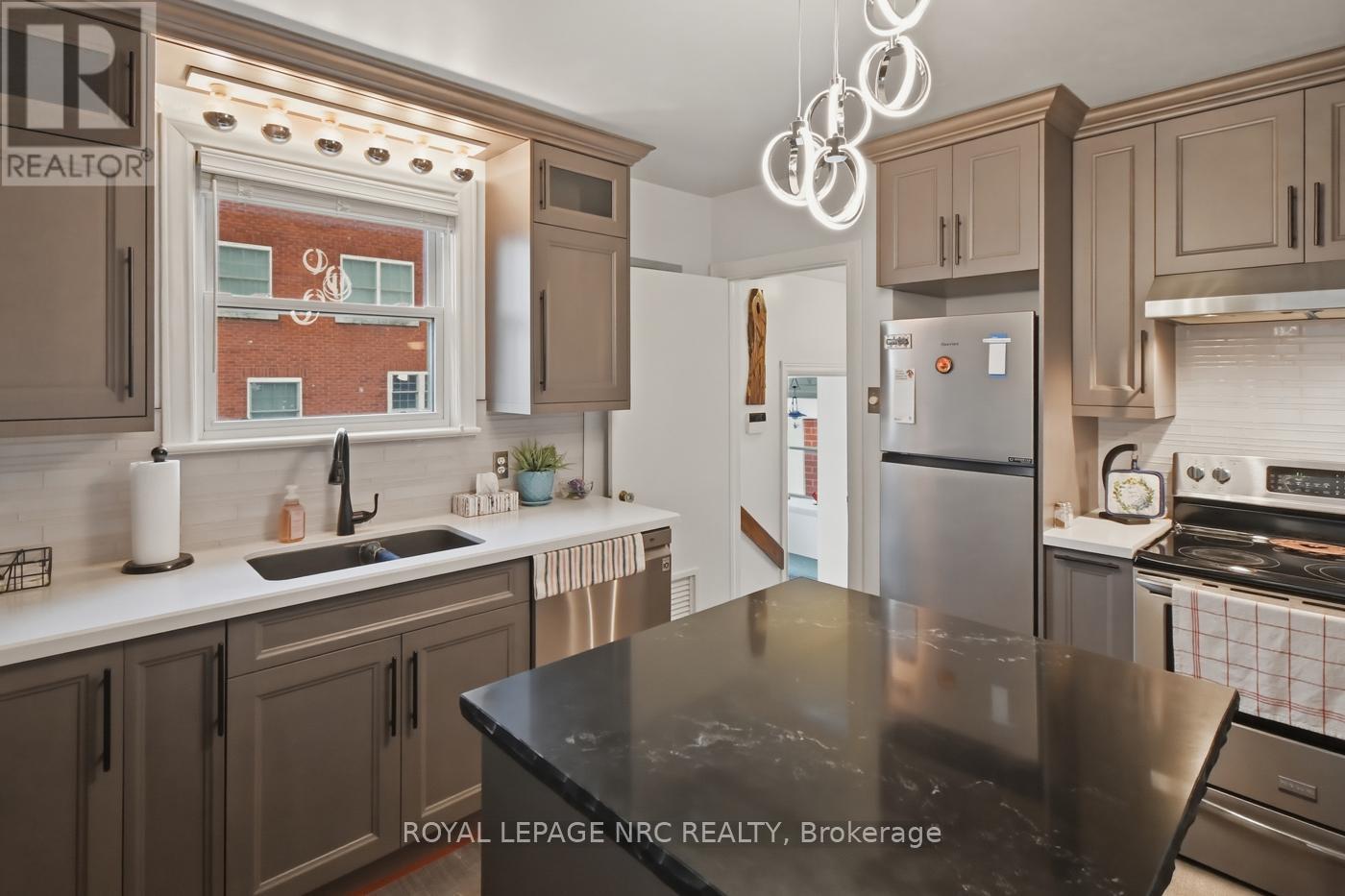 123 Sugarloaf Street, Port Colborne, Ontario  L3K 2N5 - Photo 19 - X12881044