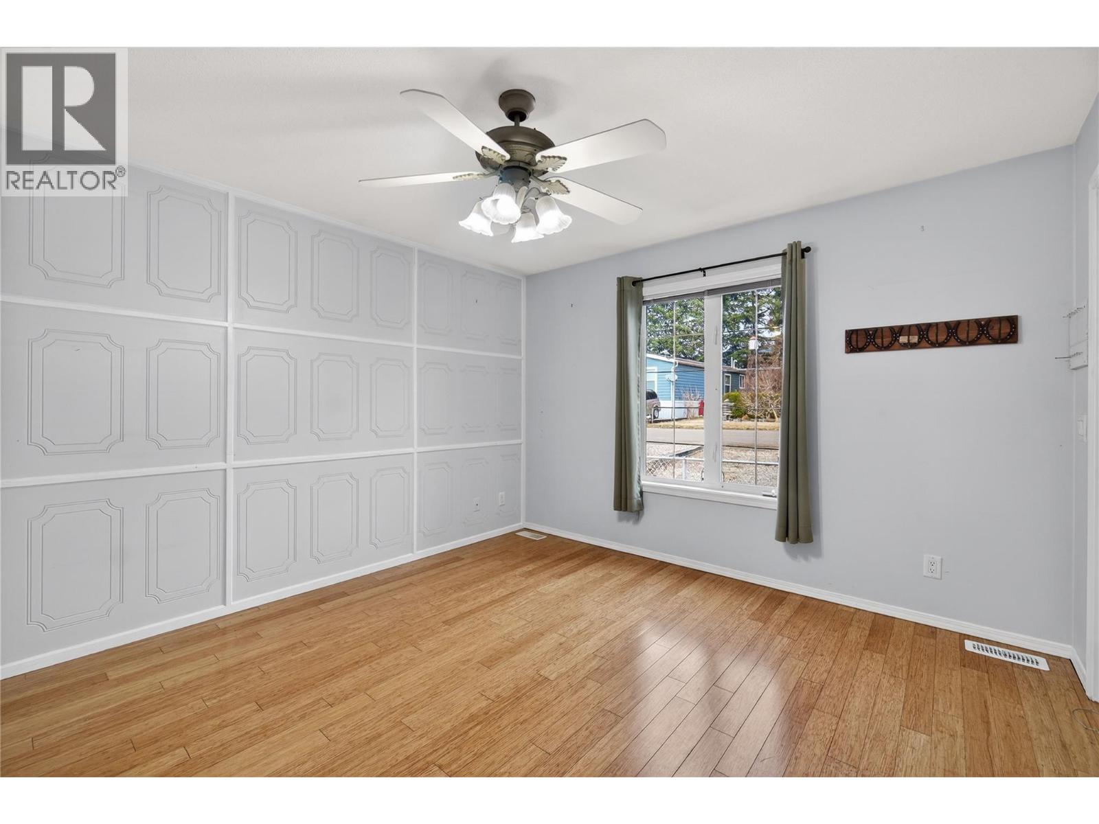 5 Highway 97a Sicamous Sicamous Creek Mobile Home Park Creek Unit# 11, Sicamous, British Columbia  V0E 2V1 - Photo 10 - 10378697