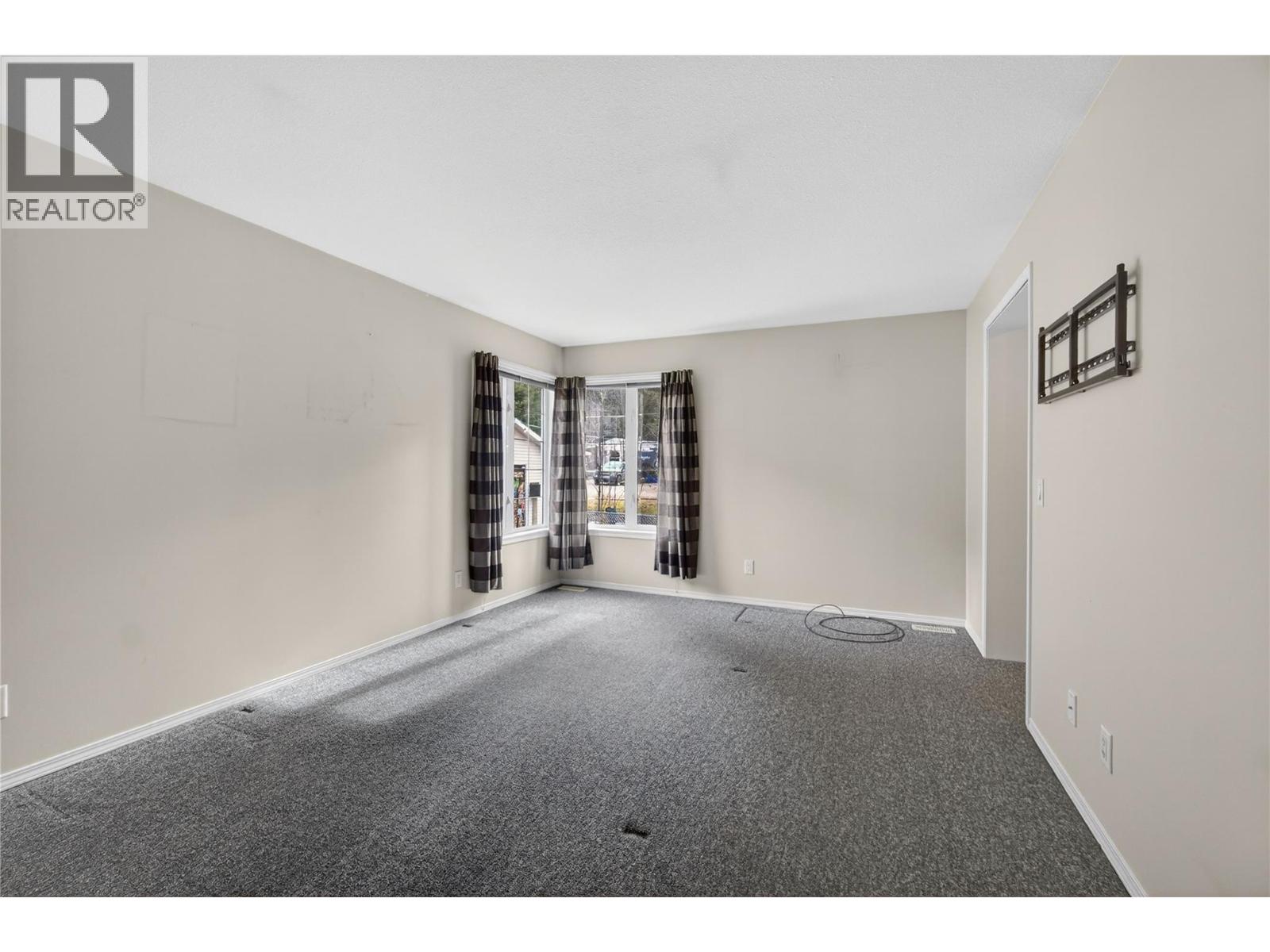 5 Highway 97a Sicamous Sicamous Creek Mobile Home Park Creek Unit# 11, Sicamous, British Columbia  V0E 2V1 - Photo 34 - 10378697