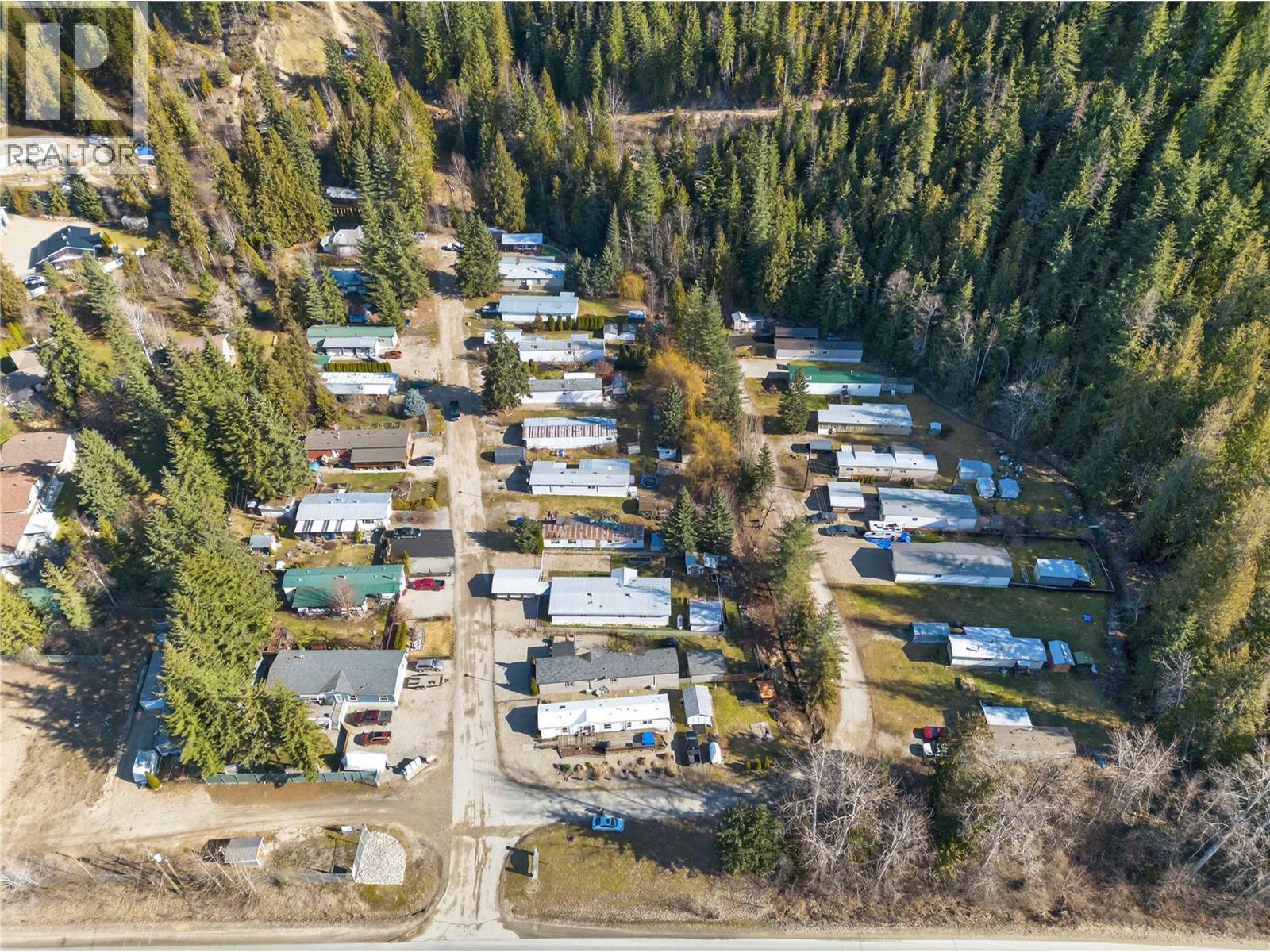 5 Highway 97a Sicamous Sicamous Creek Mobile Home Park Creek Unit# 11, Sicamous, British Columbia  V0E 2V1 - Photo 6 - 10378697