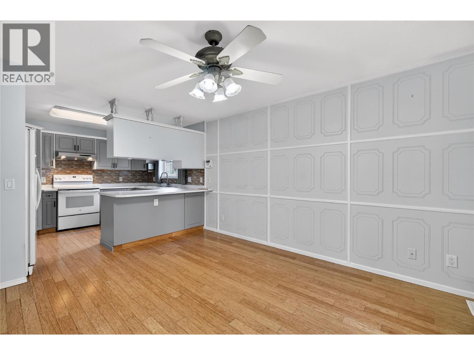 5 Highway 97a Sicamous Sicamous Creek Mobile Home Park Creek Unit# 11, Sicamous, British Columbia  V0E 2V1 - Photo 9 - 10378697