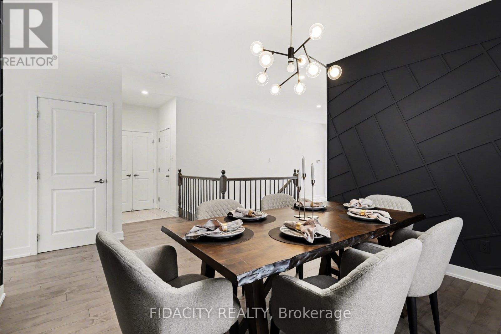 565 Bobolink Ridge, Ottawa, Ontario  K2S 2P4 - Photo 7 - X12880866