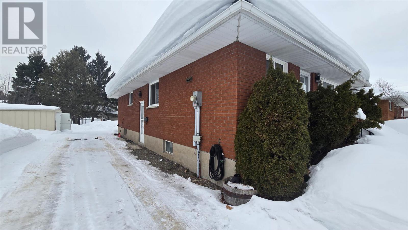 121 Glen Ave, Sault Ste. Marie, Ontario  P6A 5V8 - Photo 4 - SM260465