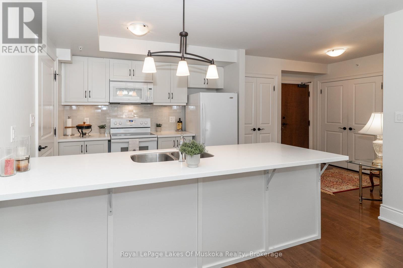 304 - 391b Manitoba Street, Bracebridge, Ontario  P1L 0B5 - Photo 5 - X12880820